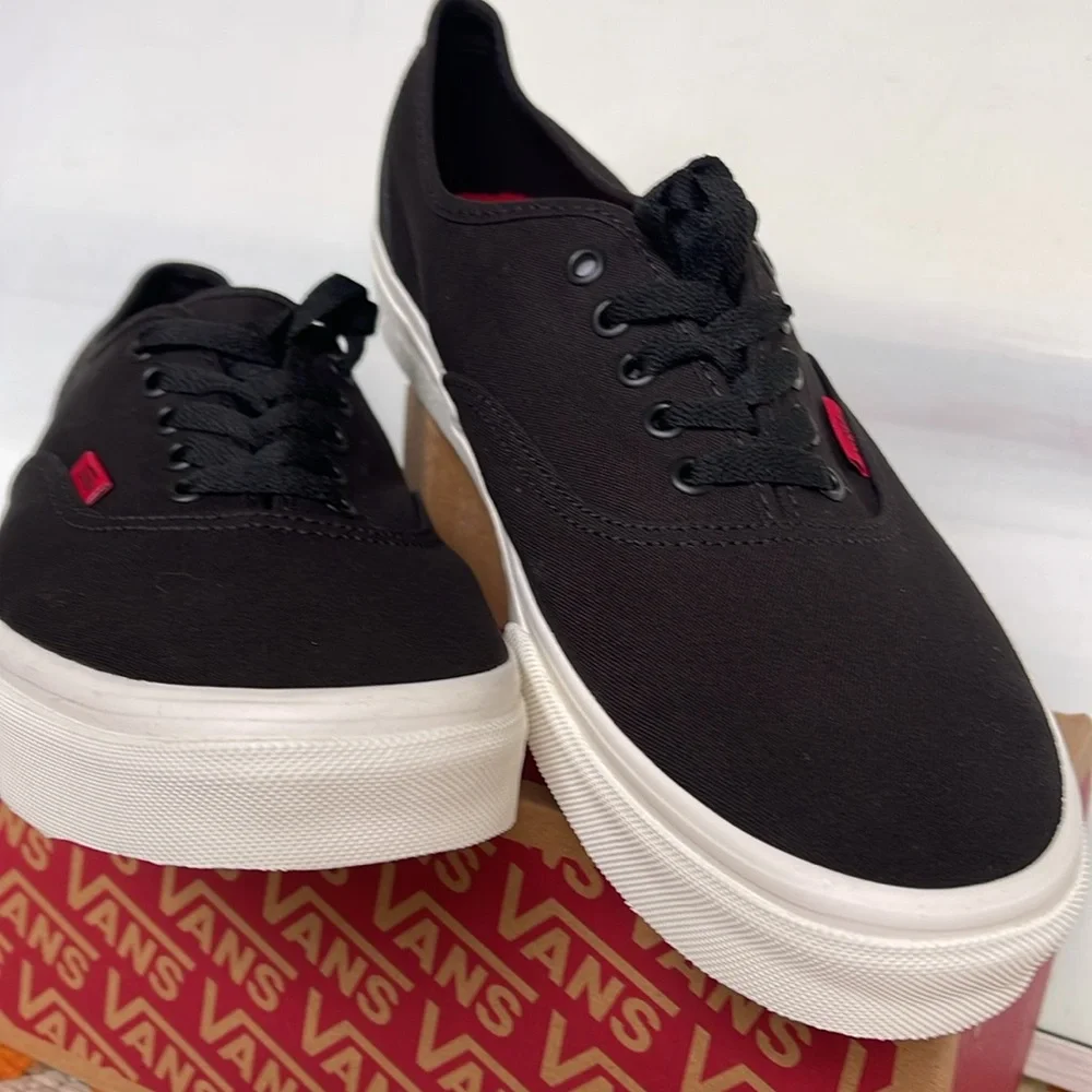 Vans WMNS Authentic
Secret Lover Black
VN000BW5BLK
Sneakers - Picture 7 of 16